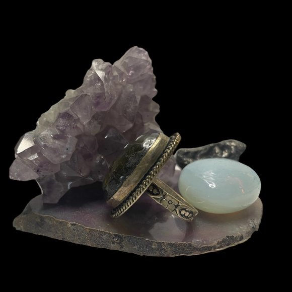 Labradorite Ring - Picture 2 of 4